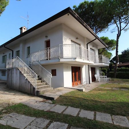 Villa Marisa Lignano Sabbiadoro Bagian luar foto